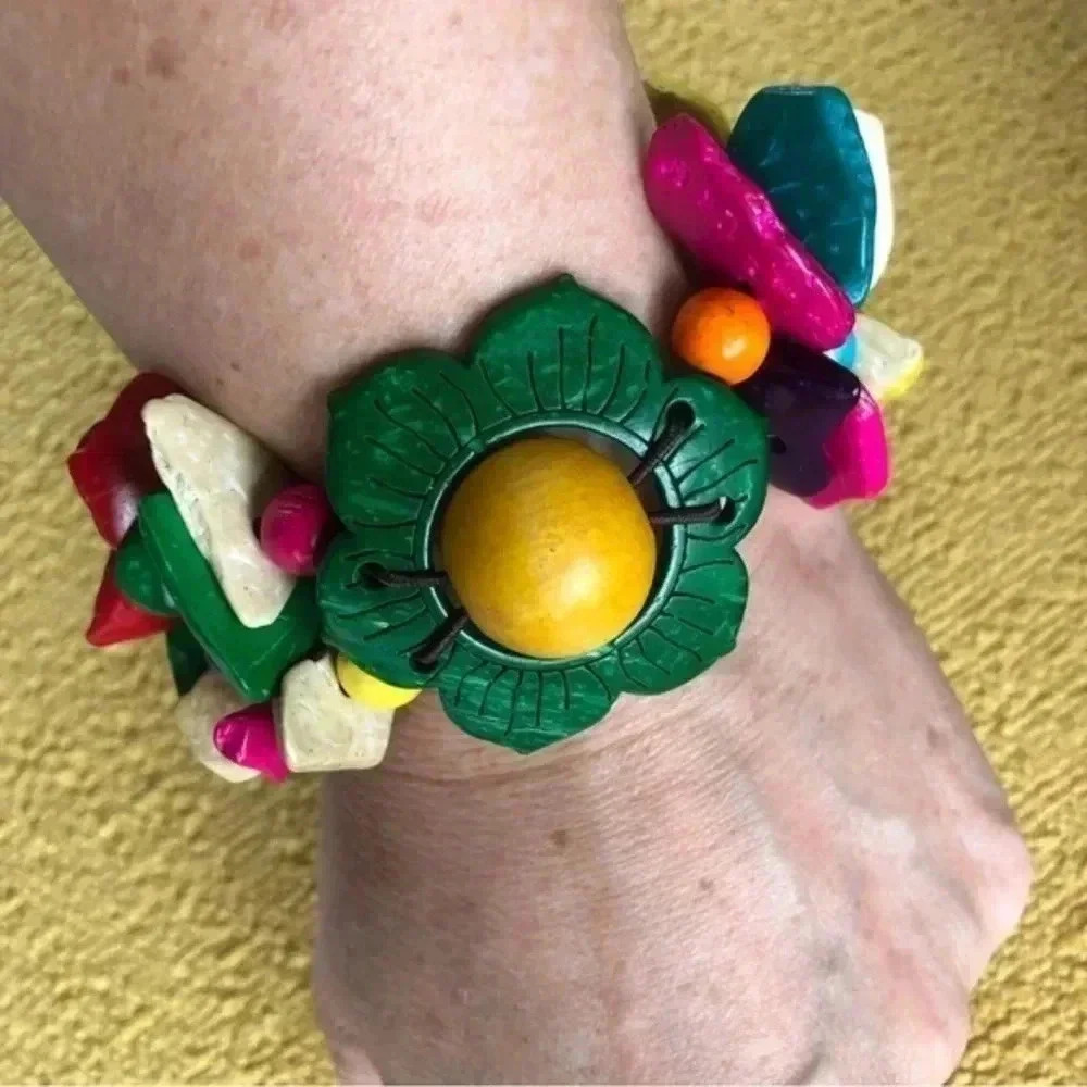 Gorgeous Handmade Big Flower Floral Multicolor Rainbow Wooden Bead Bracelet NWT